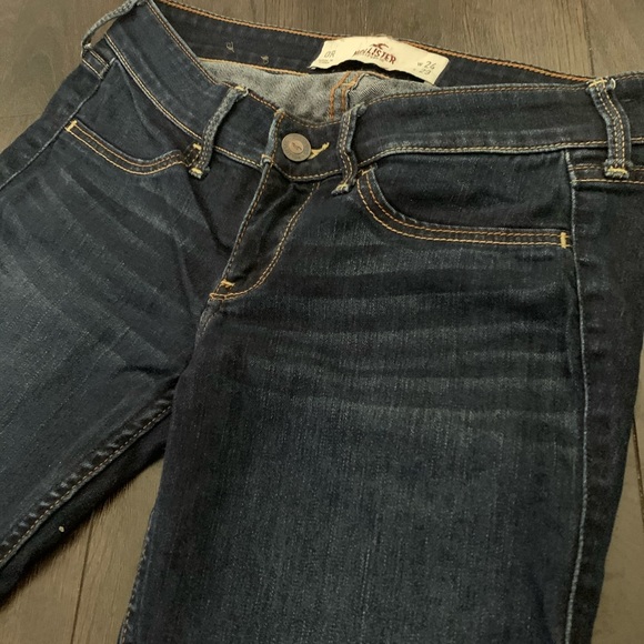 Hollister Mid-rise Skinny Jeans - Picture 3 of 4